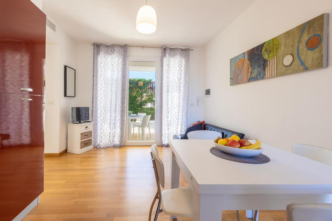 Aparthotel Residence Ludovica - Piscina Panoramica Vista Mare Санта-Мария-аль-Баньо Экстерьер фото