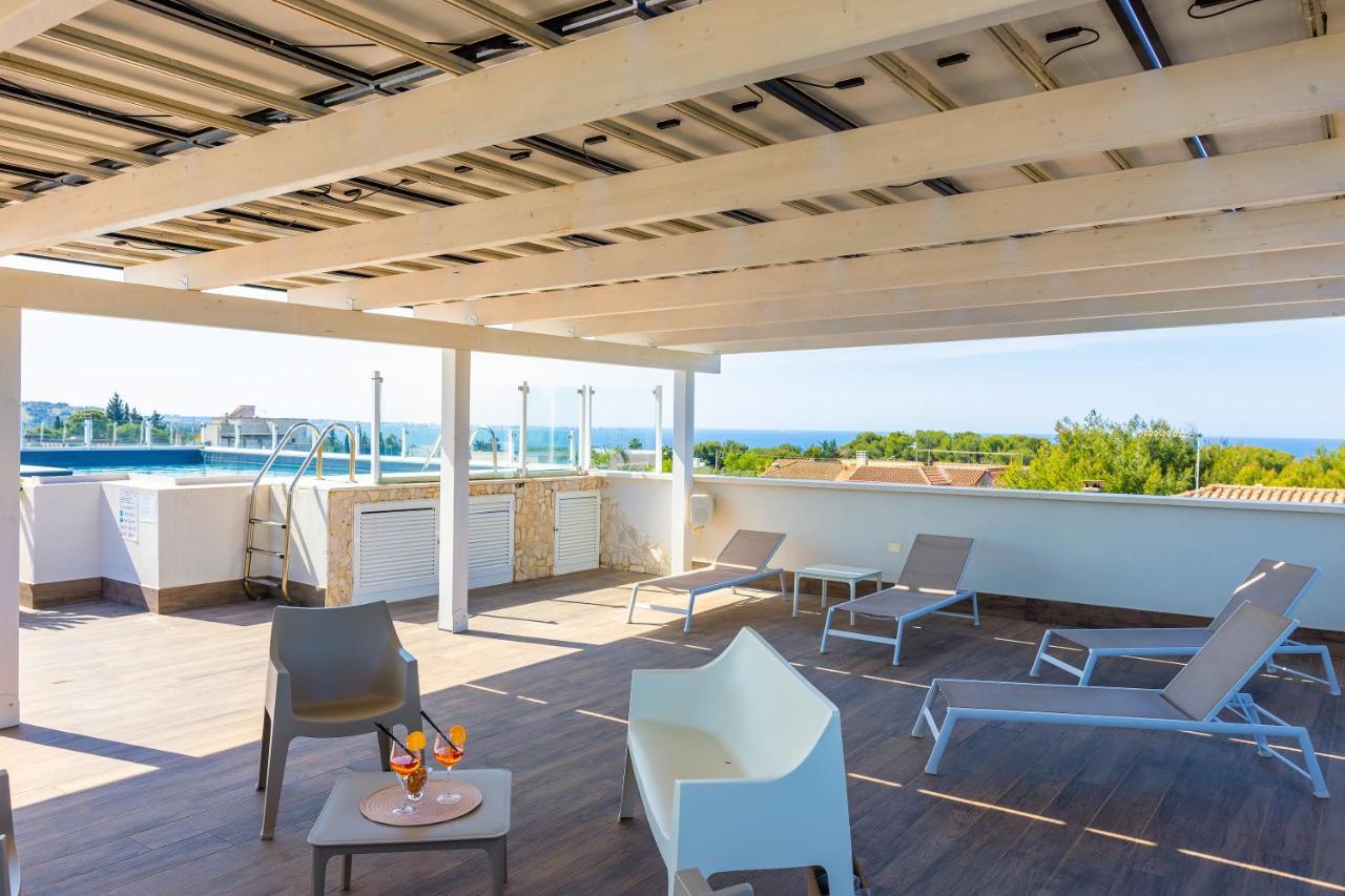 Aparthotel Residence Ludovica - Piscina Panoramica Vista Mare Санта-Мария-аль-Баньо Экстерьер фото